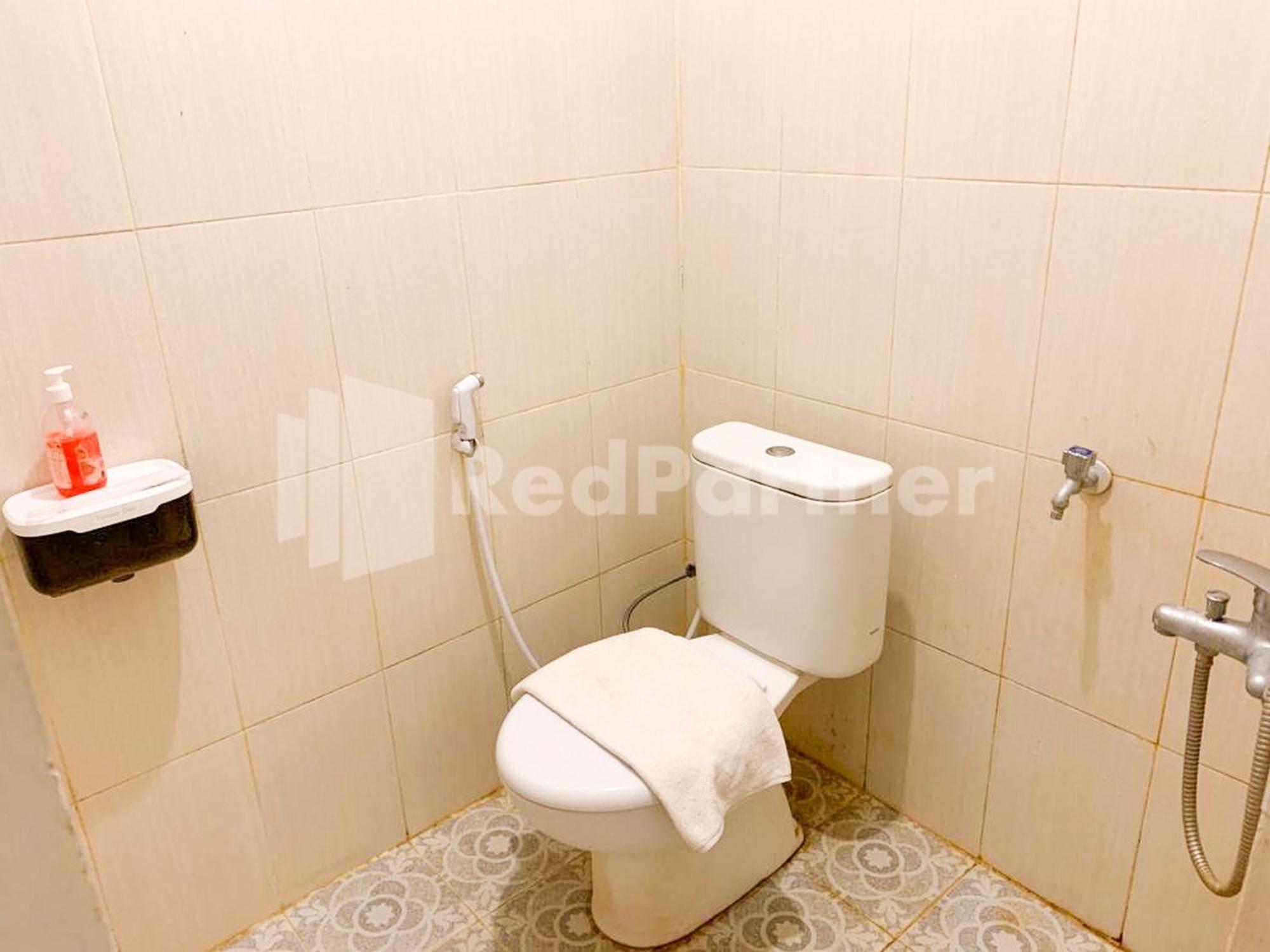 Hotel Andono Near Yia Mitra Reddoorz Temon Exterior photo